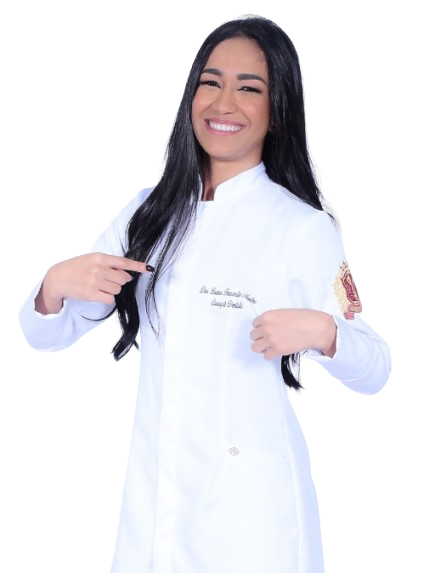 Dra. Luana Fernandes em seu jaleco